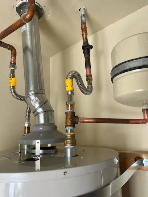 Water heater installation and plumbing repair in Chehalem